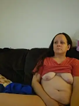 Snapshot of xxxshimmer chatting on 11-17-25, 04:46 xxxshimmer online show from 11-17-25, 04:46