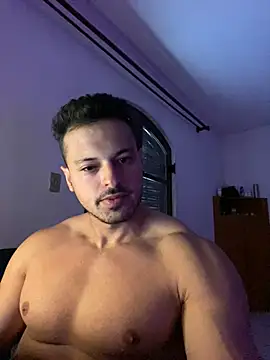 Snapshot of Lucasfit24 chatting on 02-25-25, 12:03 Lucasfit24 online show from 02-25-25, 12:03
