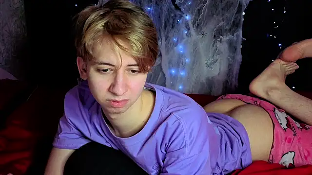 Timothy Fox online show from 11-25-25, 01:22