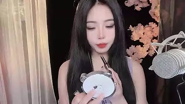 Snapshot of ying-love520 chatting on 02-03-25, 02:34 ying-love520 online show from 02-03-25, 02:34