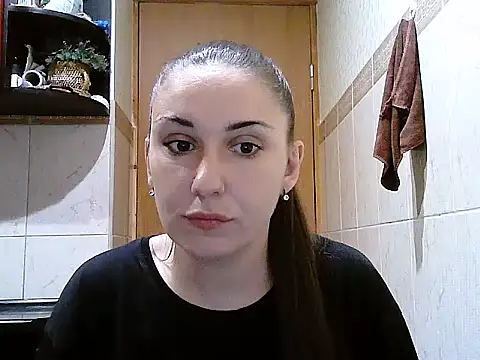 Yuliia30 online show from 10-05-25, 03:21