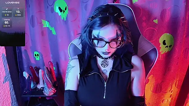 Kimlennox  online show from 01-14-26, 01:06