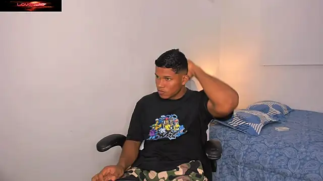 Snapshot of maxsteel177 chatting on 01-18-25, 01:19 maxsteel177 online show from 01-18-25, 01:19