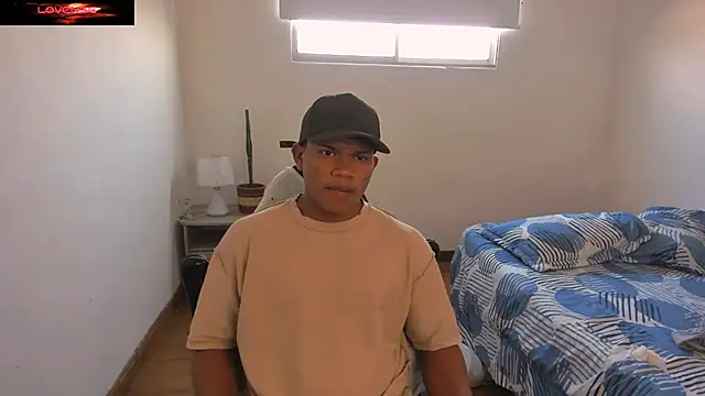 Snapshot of maxsteel177 chatting on 02-20-25, 12:36 maxsteel177 online show from 02-20-25, 12:36