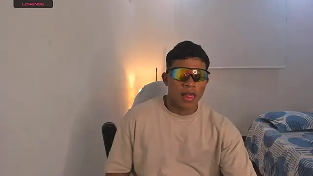 Snapshot of maxsteel177 chatting on 03-08-25, 12:44 maxsteel177 online show from 03-08-25, 12:44