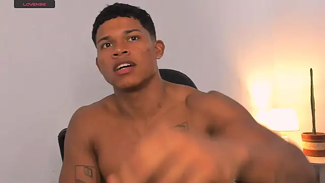 Snapshot of maxsteel177 chatting on 03-11-25, 12:11 maxsteel177 online show from 03-11-25, 12:11