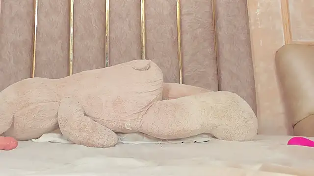 LilaBeily online show from 02-11-25, 01:41