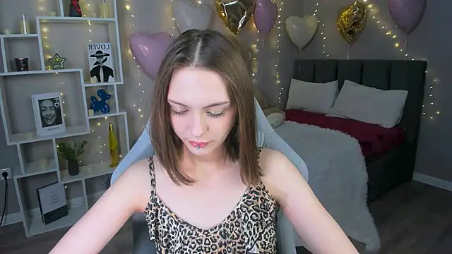 JesssWalker online show from 02-15-26, 06:59