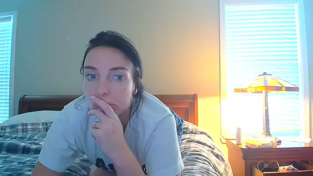 KattyFR online show from 09-11-25, 10:21