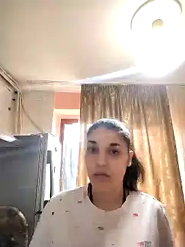 Snapshot of Rosanna_Rennie chatting on 02-06-25, 09:32 Rosanna Rennie online show from 02-06-25, 09:32