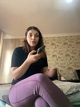 Snapshot of Rosanna_Rennie chatting on 02-25-25, 08:14 Rosanna Rennie online show from 02-25-25, 08:14