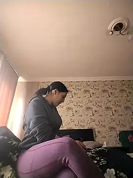 Snapshot of Rosanna_Rennie chatting on 03-03-25, 10:06 Rosanna Rennie online show from 03-03-25, 10:06