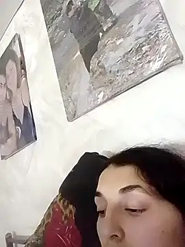 Snapshot of Rosanna_Rennie chatting on 10-02-25, 01:23 Rosanna Rennie online show from 10-02-25, 01:23