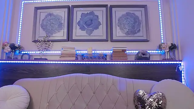 Snapshot of BustyEva_ chatting on 01-07-26, 04:37 BustyEva online show from 01-07-26, 04:37