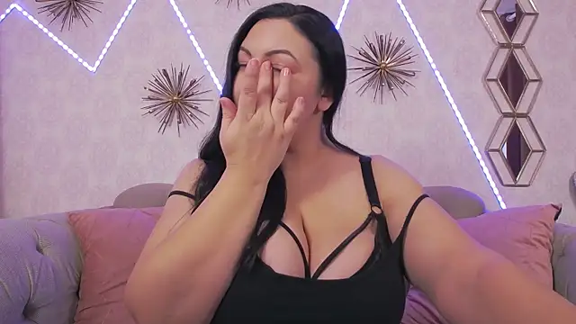 Snapshot of BustyEva_ chatting on 01-17-26, 06:29 BustyEva online show from 01-17-26, 06:29