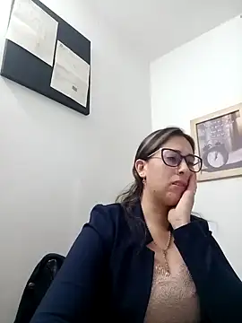 Snapshot of CHARLOTTE_1711 chatting on 01-25-25, 12:06 CHARLOTTE 1711 online show from 01-25-25, 12:06