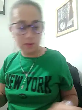 Snapshot of CHARLOTTE_1711 chatting on 01-27-25, 03:37 CHARLOTTE 1711 online show from 01-27-25, 03:37