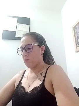 Snapshot of CHARLOTTE_1711 chatting on 01-27-25, 11:11 CHARLOTTE 1711 online show from 01-27-25, 11:11