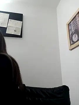 Snapshot of CHARLOTTE_1711 chatting on 02-05-25, 11:17 CHARLOTTE 1711 online show from 02-05-25, 11:17