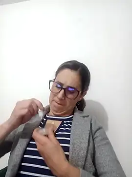 Snapshot of CHARLOTTE_1711 chatting on 02-21-25, 12:16 CHARLOTTE 1711 online show from 02-21-25, 12:16