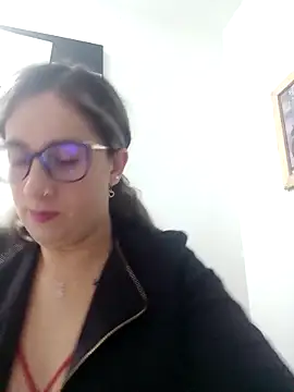 Snapshot of CHARLOTTE_1711 chatting on 02-26-25, 01:21 CHARLOTTE 1711 online show from 02-26-25, 01:21