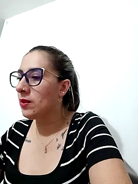 Snapshot of CHARLOTTE_1711 chatting on 03-03-25, 01:53 CHARLOTTE 1711 online show from 03-03-25, 01:53