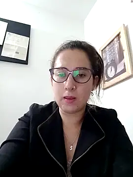 Snapshot of CHARLOTTE_1711 chatting on 03-04-25, 02:38 CHARLOTTE 1711 online show from 03-04-25, 02:38