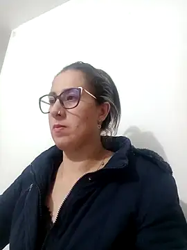 Snapshot of CHARLOTTE_1711 chatting on 03-06-25, 05:24 CHARLOTTE 1711 online show from 03-06-25, 05:24