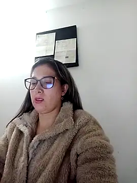 Snapshot of CHARLOTTE_1711 chatting on 03-13-25, 01:10 CHARLOTTE 1711 online show from 03-13-25, 01:10