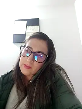 Snapshot of CHARLOTTE_1711 chatting on 03-14-25, 02:31 CHARLOTTE 1711 online show from 03-14-25, 02:31