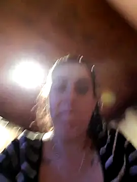 Snapshot of CHARLOTTE_1711 chatting on 09-16-25, 04:24 CHARLOTTE 1711 online show from 09-16-25, 04:24