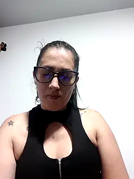 Snapshot of CHARLOTTE_1711 chatting on 10-03-25, 03:58 CHARLOTTE 1711 online show from 10-03-25, 03:58