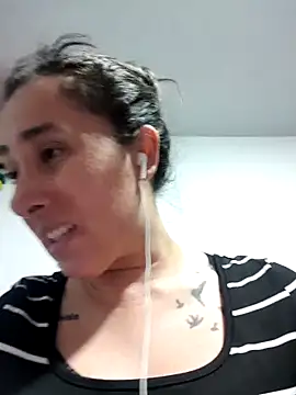 Snapshot of CHARLOTTE_1711 chatting on 11-09-25, 06:23 CHARLOTTE 1711 online show from 11-09-25, 06:23