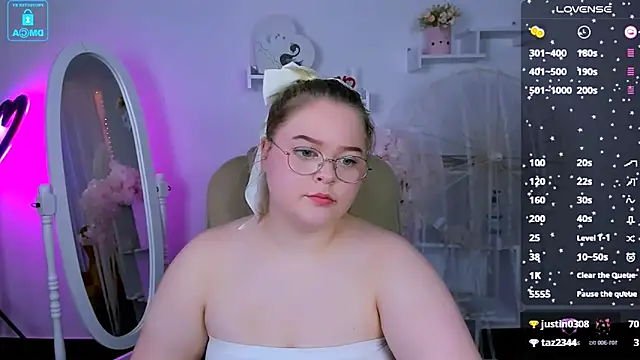 Snapshot of Erica__Alta chatting on 01-25-25, 12:26 Erica  Alta online show from 01-25-25, 12:26