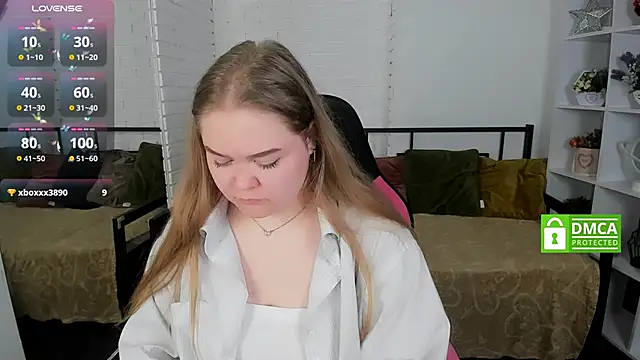 Snapshot of Erica__Alta chatting on 02-10-25, 09:36 Erica  Alta online show from 02-10-25, 09:36