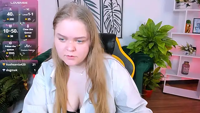 Snapshot of Erica__Alta chatting on 03-16-25, 09:49 Erica  Alta online show from 03-16-25, 09:49