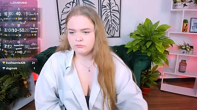 Snapshot of Erica__Alta chatting on 03-16-25, 12:55 Erica  Alta online show from 03-16-25, 12:55