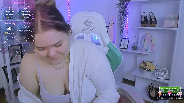 Erica  Alta online show from 12-18-25, 06:52