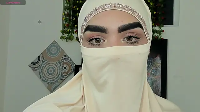 Maissa Alabi online show from 10-30-25, 07:58