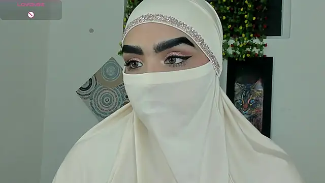 Maissa Alabi online show from 11-18-25, 07:29