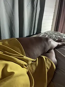 Snapshot of Lilymoonshow chatting on 01-18-25, 12:04 Lilymoonshow online show from 01-18-25, 12:04