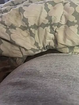 Snapshot of Lilymoonshow chatting on 03-01-25, 03:49 Lilymoonshow online show from 03-01-25, 03:49