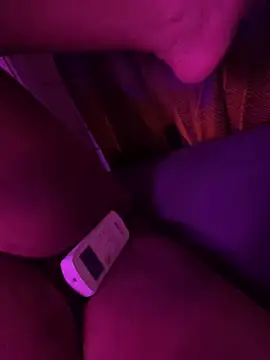 Snapshot of Lilymoonshow chatting on 03-18-25, 09:21 Lilymoonshow online show from 03-18-25, 09:21