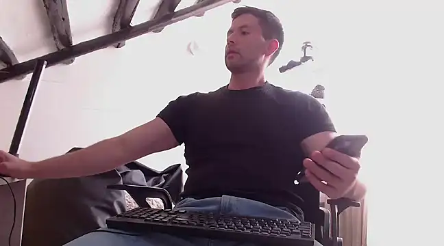 hairyncuteass online show from 01-11-25, 04:36