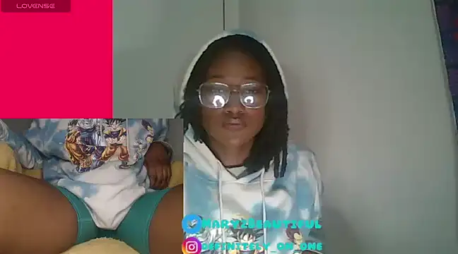 Snapshot of dragdemballznme chatting on 01-16-25, 09:51 dragdemballznme online show from 01-16-25, 09:51