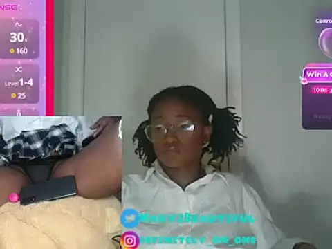 Snapshot of dragdemballznme chatting on 01-18-25, 11:22 dragdemballznme online show from 01-18-25, 11:22