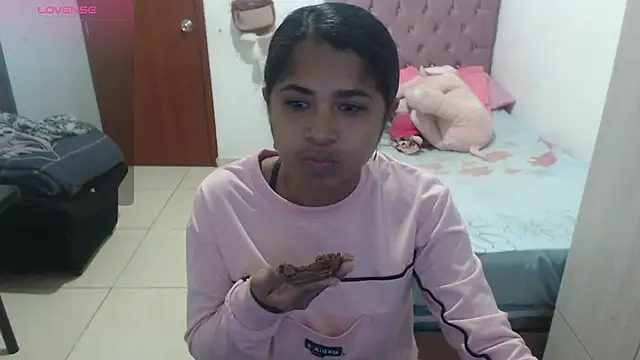 july-feria online show from 11-23-25, 10:20