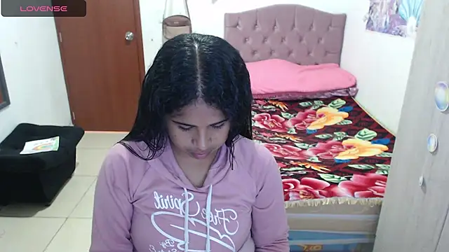 july-feria online show from 12-19-25, 07:10