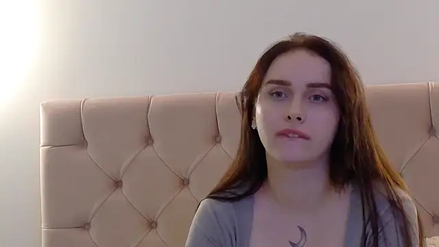 Lilliana Moon online show from 01-28-25, 05:03