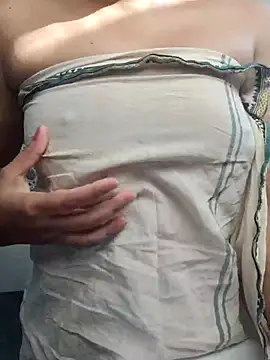 Snapshot of nikkibenza chatting on 03-06-25, 11:03 nikkibenza online show from 03-06-25, 11:03